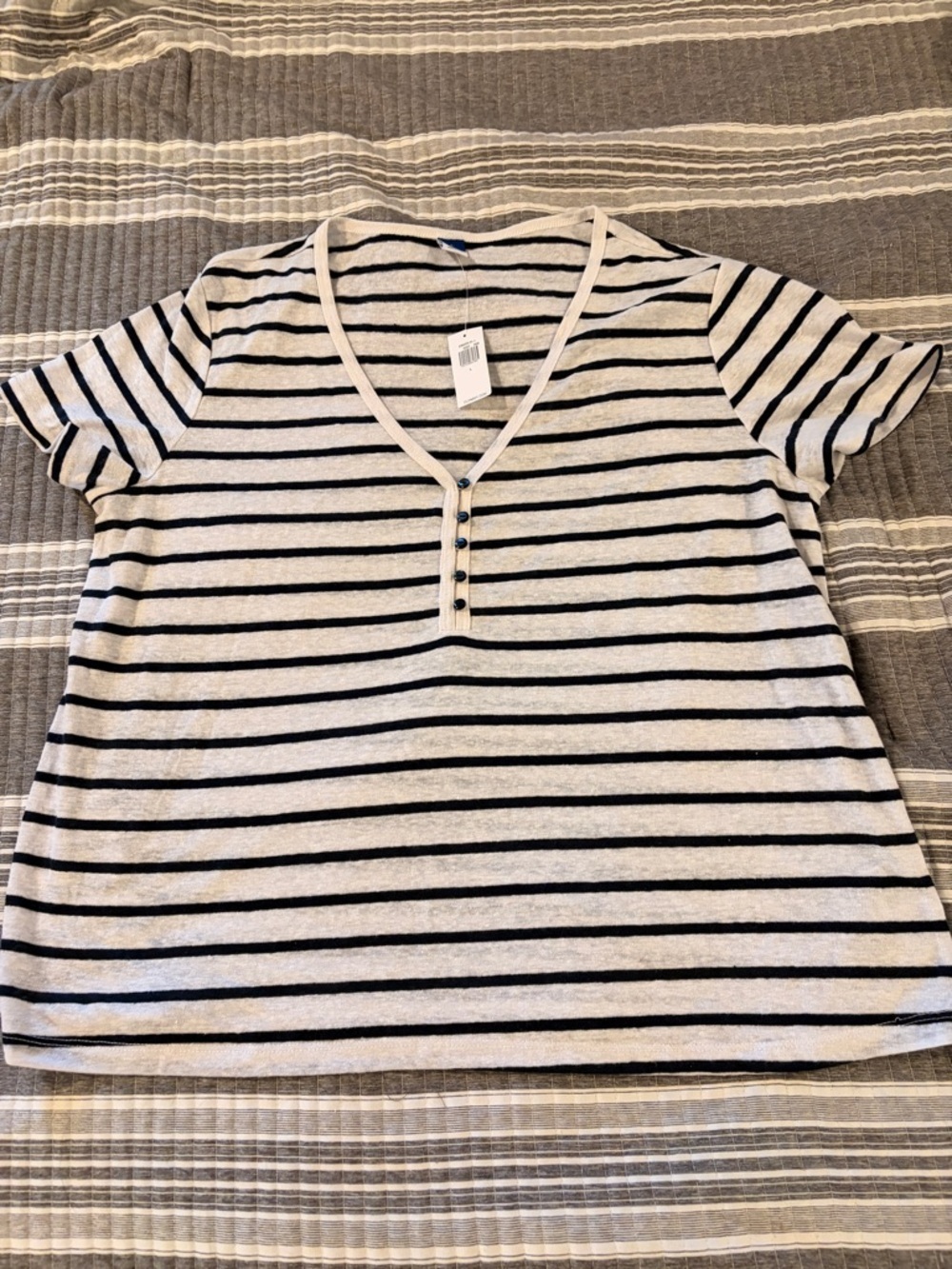 NWT Old Navy Striped Women’s Large Short Sleeve Henley Top - Cream & Black